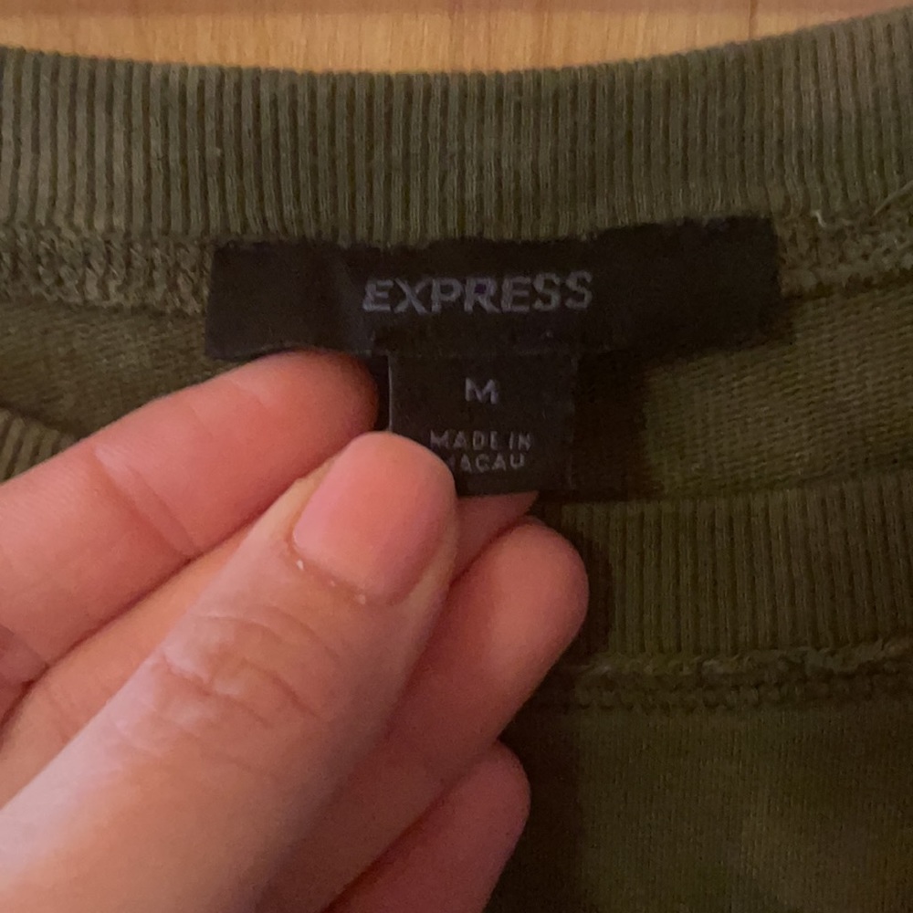 Express Top - Picture 2 of 3